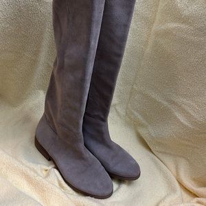 Gray "Sole Society" tall suede boots.  Size 9 1/2 M/ 41.  Very good condition.
